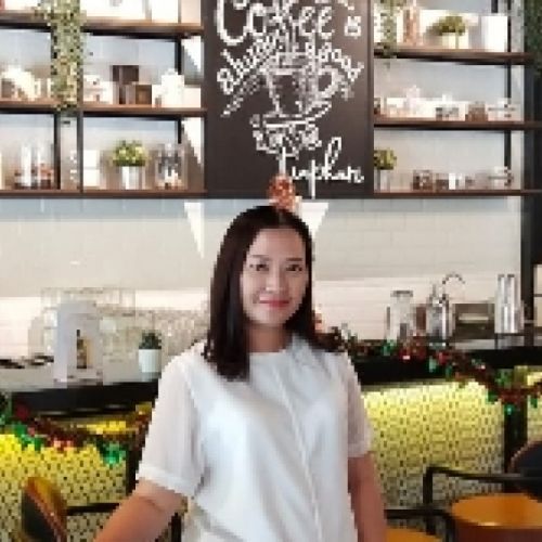 Vivi Adriani